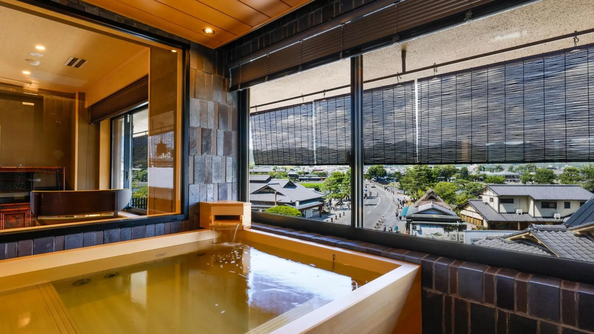 Kyoto Arashiyama Onsen Ryokan Togetsutei 4*,
